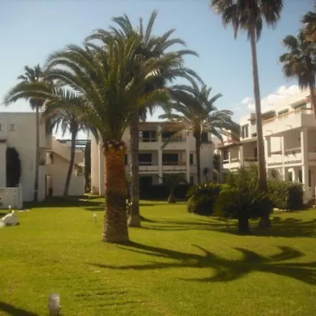 Residencial Deltamar Apartment *